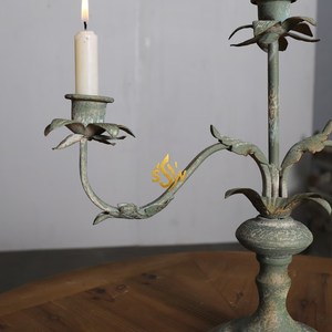 Candélabre à l'aspect unique Pot à bougie décoratif de table pour fête de mariage élégant de couleur rustique avec approvisionnement en candélabres de qualité supérieure - Product Image 5