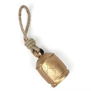 Campanas de Vaca de Metal Hechas a Mano con Acabado de Oro Rústico Utilizadas para Decoración Colgante Adorno Religioso Campana de Vaca por decor IMPEX - Product Image 4