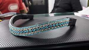 ROYAL INTRNATIONAL - Diadema para Caballo con Cinco Hileras en Forma de U, Diseño Elegante y Brillante con Cristales - Product Image 3