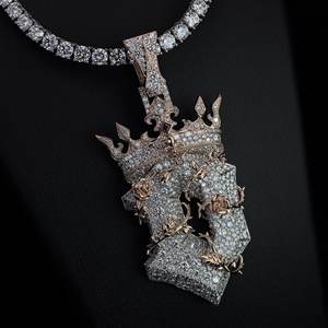 Colgante Personalizado con Letra D con Incrustaciones de Diamantes, Plata de Ley 925, Joyería Hip Hop con Moissanita - Product Image 2