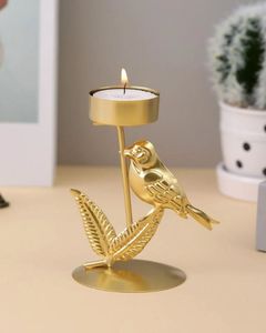 El soporte de luz de té con diseño de jarrón de metal de lujo puede ser una combinación perfecta para la decoración de su sala de estar. Use esto para encender una vela perfumada - Product Image 2