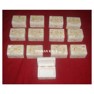 กล่องเครื่องประดับฝังมุกลายหินอ่อนสีขาวสีทองสำหรับเป็นของขวัญแต่งงาน - Product Image 1