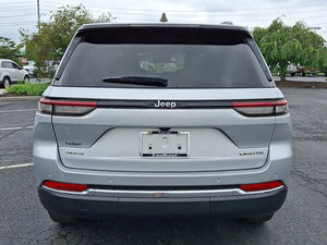 <span class=keywords><strong>Jeep</strong></span> <span class=keywords><strong>Grand</strong></span> <span class=keywords><strong>Cherokee</strong></span> FWD 2025 d'<span class=keywords><strong>occasion</strong></span>, intérieur cuir foncé, SUV avec toit ouvrant, camionnette, au meilleur <span class=keywords><strong>prix</strong></span>, voiture de qualité - Product Image 3