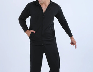 ชุดวอร์มผู้ชายแบบมีแถบข้างที่คอเสื้อ  ผ้าคุณภาพสูง ระบายเหงื่อได้ดี น้ำหนักเบา เหมาะสำหรับออกกำลังกาย วิ่ง และเล่นกีฬา - Product Image 4