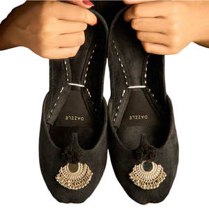 Calzado Personalizado para Mujer, Khussa Antideslizante, Forro de Terciopelo, Cuero Genuino, Duradero, Marca Privada - Product Image 1