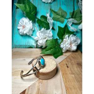 Navajo Kingman Turquoise & Sterling <b>Silver</b> Fashion <b>Cuff</b> <b>Bracelet</b> Elegant Kingman Turquoise & <b>Silver</b> <b>Cuff</b> for Women - Product Image 2