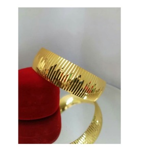 Elegantes brazaletes elegantes con acabado de latón para mujer de alta calidad personalizados para todas las ocasiones Venta caliente regalo de Navidad - Product Image 6