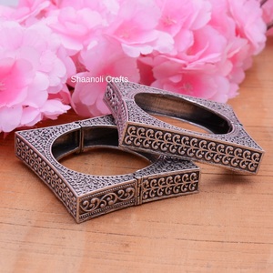Bracelet en argent oxydé ouvrable de haute qualité avec conception gravée bijoux pour femmes faveur de mariage - Product Image 5
