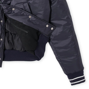 Chaqueta Bomber de Satén con Bordado y Logotipo Personalizado de Alta Calidad para Hombre, Chaqueta de Invierno Estilo Universitario Personalizada para Hombre - Product Image 6