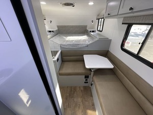 รถพ่วงเดินทางรุ่นใหม่ปี 2026 Soaring E-a-g-l-e Campers A-e-r-i-e 8.0 - Product Image 4