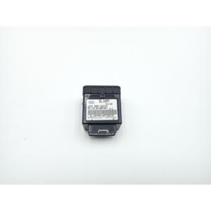 Entrée AUX/USB pour KIA Sportage Série (04>10) 96110-3W100 - Product Image 1