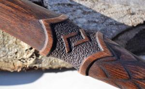 Hache viking à double lame en acier damas de haute qualité, fabriquée par Steel Craft International, manche en bois, forgée à la main, gravée - Product Image 5