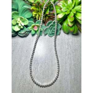 Cuentas de Plata de Ley de 6mm Hechas a Mano por los Navajo, con Forma de Bola, Modernas, Clásicas, Religiosas, con Granate, Amatista, Diamante, Ópalo y Perla - Product Image 1
