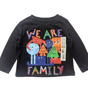 Camiseta de algodón estampada larga Sve con cuello redondo para bebé de marca Stock de invierno Lote de prendas - Product Image 1