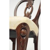 Chaise de salle à manger ergonomique traditionnelle avec dossier médaillon, revêtement en velours, bois d'acajou de haute qualité, couleur brun foncé, sculptée, pour hôtel