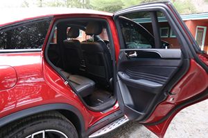 Mercedes-AMG GLE 43 Coupé 2019, 1 propriétaire, V6 biturbo, transmission intégrale, conduite à gauche, cuir, toit ouvrant panoramique, Designo rouge, non modifié, Euro VI - Product Image 3