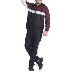Vente en gros Ensemble de survêtement en nylon uni respirant et léger pour hommes surdimensionné populaire pour l'exercice - Product Image 1