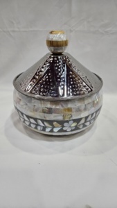 Casserole isolée élégante en nacre avec design arabe, idéale pour garder les aliments chauds - Product Image 4