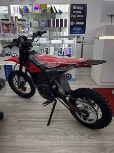 Yozma in 10 Mini Moto Tout-Terrain Électrique 27 Vitesses Roues de 26 Pouces Frein à Disque 2600W Cadre en Aluminium 72V pour Adolescents et Adultes - Product Image 3