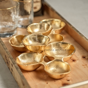 Bol décoratif en métal moderne de qualité supérieure Noir et cuivre Design élégant Forme ronde élégante Idéal pour les repas de luxe et la décoration intérieure - Product Image 6