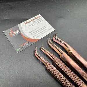 Pince à cils en acier inoxydable durable et or rose avec logo personnalisé Testé à la main Pince à cils de haute qualité - Product Image 5