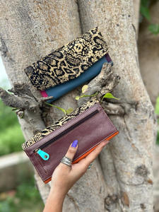 Véritable fait à la main recyclé imprimé Animal fourrure cuir femmes pochette élégant trapu arc-en-ciel couleur multi-usage sac à main ATM porte-carte portefeuilles - Product Image 5