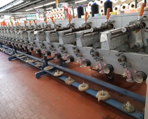 Bobine cylindrique Fadis Rpv-r, machine à enroulement manuel, précision de croisement, 36 broches, 700 m/min, 15 kW pour viscose, nylon, polyester - Product Image 4