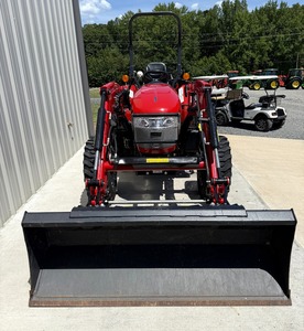 Envío Gratuito, Tractor McCormick X1.45 con Cargador Frontal, 225 Horas, 4x4, Motor Diésel de 90HP, Toma de Fuerza 540, Enganche de 3 Puntos - Product Image 1