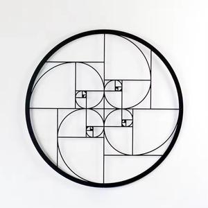 Grande horloge murale à quartz en métal de luxe Offre Spéciale dorée Design unique de taille personnalisée décorative - Product Image 2