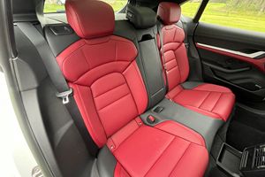 2023 Proc-she Tay-cam G.T.S Sport Turismo Wagon con Techo Solar, Faros Delanteros, Cámara Trasera 360, Asientos Eléctricos, Motor Turbo - Product Image 6