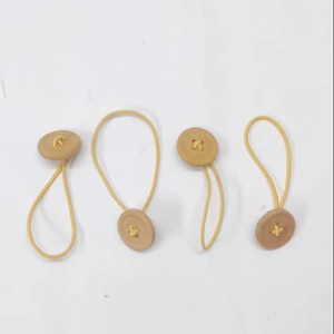 Boutons en bois au design classique fait à la main Anneau de serviette Papillon attrayant Fêtes de mariage Décorations de table à manger en papier - Product Image 1