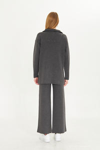 Conjunto de Dos Piezas de Punto para Mujer, Conjunto de Suéter Holgado de Cuello Alto y Pantalones de Alta Calidad, Tejido Suave - Product Image 6