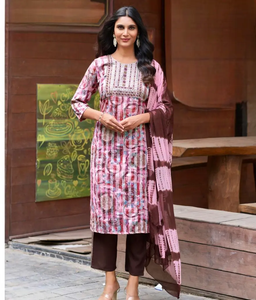 Elegante conjunto étnico superior Palazzo Dupatta ideal para ocasiones festivas y celebraciones indias tradicionales - Product Image 4