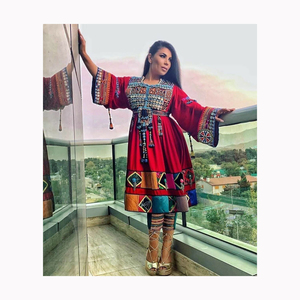 Salwar Kameez en velours afghan brodé traditionnel fait à la main pour femmes taille personnalisée pour fête ou mariage en vente - Product Image 6