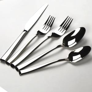 Ensemble de couverts incroyables avec couteau à dîner, fourchette et cuillère Ensembles de couverts modernes pour hôtels et restaurants pour événements de mariage - Product Image 1