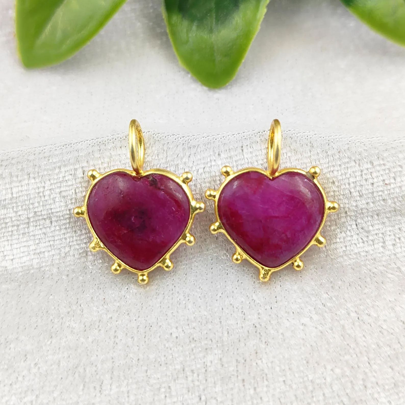 ทับทิมย้อมสี