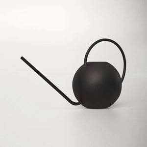 Arrosoir en fer noir classique pour plantes d'extérieur et d'intérieur fleurs, arrosoir pour maison jardin vente en gros 2023 fabriqué en inde - Product Image 3