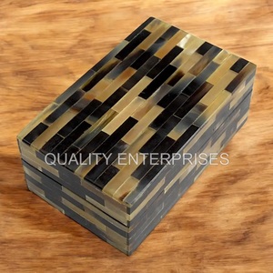 Luxury High End Eco-Friendly Polished Natural <b>Brown</b> Horn <b>Storage</b> <b>Box</b> with Clock for Home Decor Natural Crafts - Product Image 3