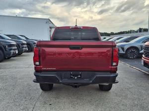 New /USED RED 2026 CHE VROLET COLORADO Z71 360 Rear Camera 31-40T Load Capacity Emission Diesel /GAS Automatic FOR SALE - Product Image 6