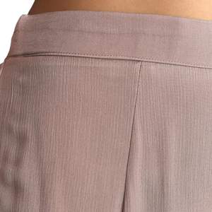 Traje de lavanda ligera Chinon Kurta Sharara con trabajo de bordado Moti para mujer Recepción de boda y traje de fiesta - Product Image 5