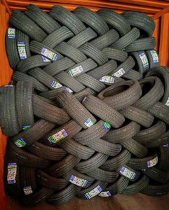 Neumáticos/Llantas de Auto Usados en Venta con Envío Rápido - Product Image 1