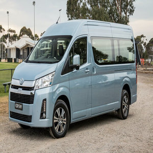 Autobuses HiAce Usados de 2002 a 2026, 15 Asientos, Gasolina, Automáticos, Aire Acondicionado, Volante a la Izquierda, Faros Halógenos, Neumáticos R16 en Venta - Product Image 3