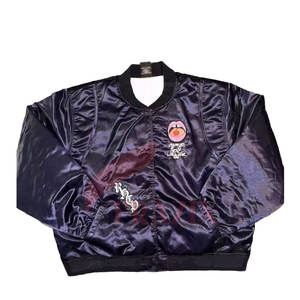 Chaqueta Bomber de satén informal con parches multiestampado Chaqueta Bomber de satén personalizable con parches cosidos para venta al por mayor - Product Image 1