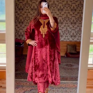 ชุดเสื้อและชุดผ้ากำมะหยี่ผ้าวิสคอสสีล้วนสำหรับใส่ในงานปาร์ตี้ดีไซน์เนอร์ - Product Image 1