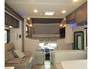 Camping-car T-h-o-r Motor Coach O-M-N-I S-V-3-4 Euro 6 2021 pour 4-6 personnes, prêt à être expédié - Product Image 6