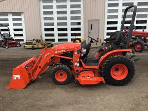 Utilisé pour le tracteur à roues B2301 4WD 70HP avec pompe à moteur et boîte de vitesses à vendre - Product Image 3