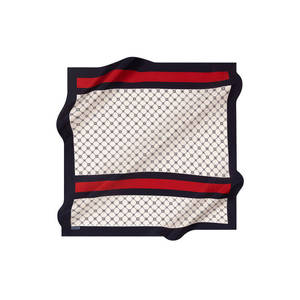 Écharpe carrée beige en twill de soie 90x90 avec motif géométrique imprimé à l'écran et durable - Product Image 1