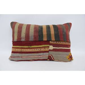 Coussin de Bohème Multicolore en Laine Kantha 16x24 Coussin Décoratif Patchwork Tissé à Imprimé Floral Brodé Vintage 18x18 Pouces - Product Image 1