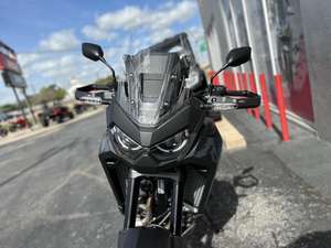 Auténticas motocicletas Honda Africa Twin 2025 nuevas en venta - Product Image 3