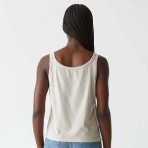 Camiseta sin mangas ligera y transpirable para mujeres activas, perfecta para yoga, gimnasio y camiseta sin mangas al aire libre para mujeres con OEM - Product Image 4